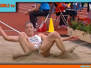इवाना स्पैनोविच - नई वीडियो सुंदर serbian लांग जम्पर