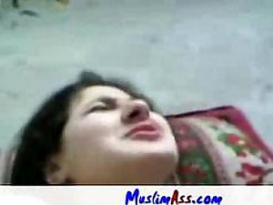 Procace Amatoriale arabo teen ottiene la figa rasata scopata e jizzed
