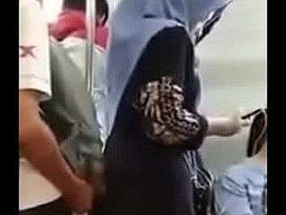 nunjukin kontol دی بس