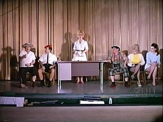 Vintage Striptease auf öffentlichen