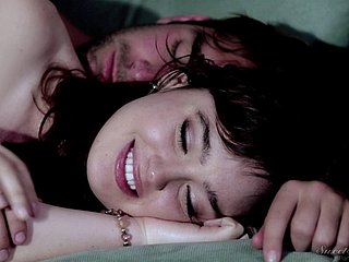 열정적 인 아마추어 카우걸으로 컴파일 클립을 초대합니다