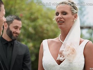 Bridezzilla: A fuckfest di bagian pernikahan 1 - Phoenix Marie, Cost D'Angelo / Brazzers / Stream Lively From