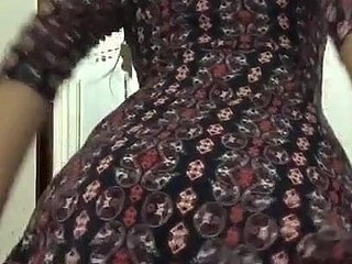 若いホットガールストリップショー