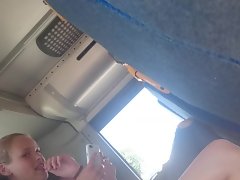 Lampeggiante tromba per 2 ragazzi calde nella part2 bus