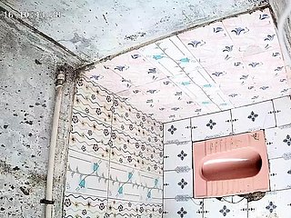 Virale öffentliche Water closet c_c_t_v Viral Clip.Public Water closet Me Kiya Sex Viral Huwa Video
