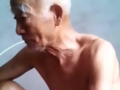 Orang tua Cina 5