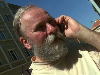 BF bán GF của mình cho Old Fart