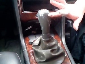 車のファック、ギアシフター、ボルボV70フィック女性NEU