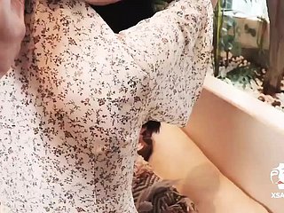 สกปรก เอเชีย หญิงสาว นวด เธอ เพื่อนเล่น เป็น ไส้กรอก - ร้อนแรง ป่า ตุ๊กตา กับ wee หัวนม