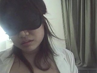 ASIATISCHES MÄDCHEN WIRD GEFÜLLT - Junge chinesische Austauschstudentin wurde für den Sommer meine Sexsklavin. Brachte sie round ein schmuddeliges Motel am Straßenrand round Indiana und fickte sie drei