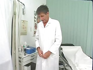 У врача