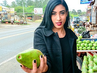 CARNE DEL MERCADO - Diep neuken met hete Latina newbie