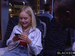 BLACKEDRAW ในทางกลับบ้านของเธอเธอเอาอ้อมสำหรับบางบีบีซี